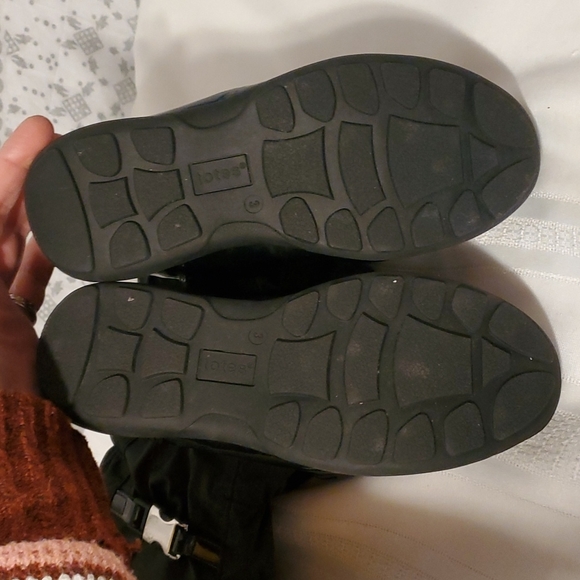 Totes 3 calf boots,black nylon patent accent, side zip. Not worn - Picture 6 of 16